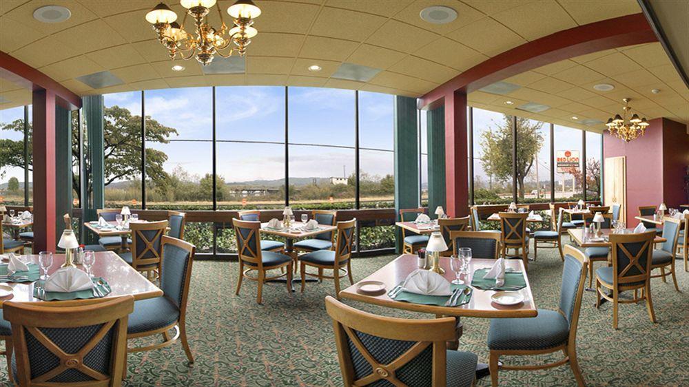 Red Lion Hotel Coos Bay Extérieur photo