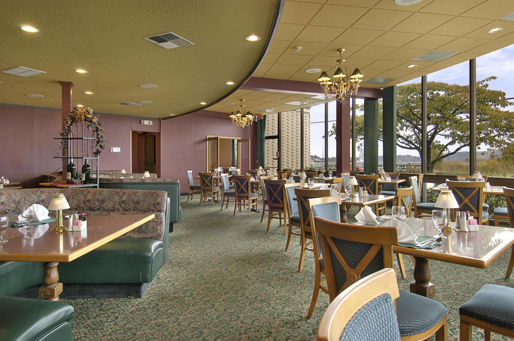 Red Lion Hotel Coos Bay Extérieur photo